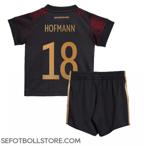 Tyskland Jonas Hofmann #18 Replika babykläder Bortaställ Barn VM 2022 Kortärmad (+ korta byxor)